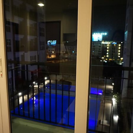 Pool View Room The Prio Chiang Mai Exterior foto