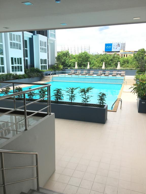 Pool View Room The Prio Chiang Mai Exterior foto