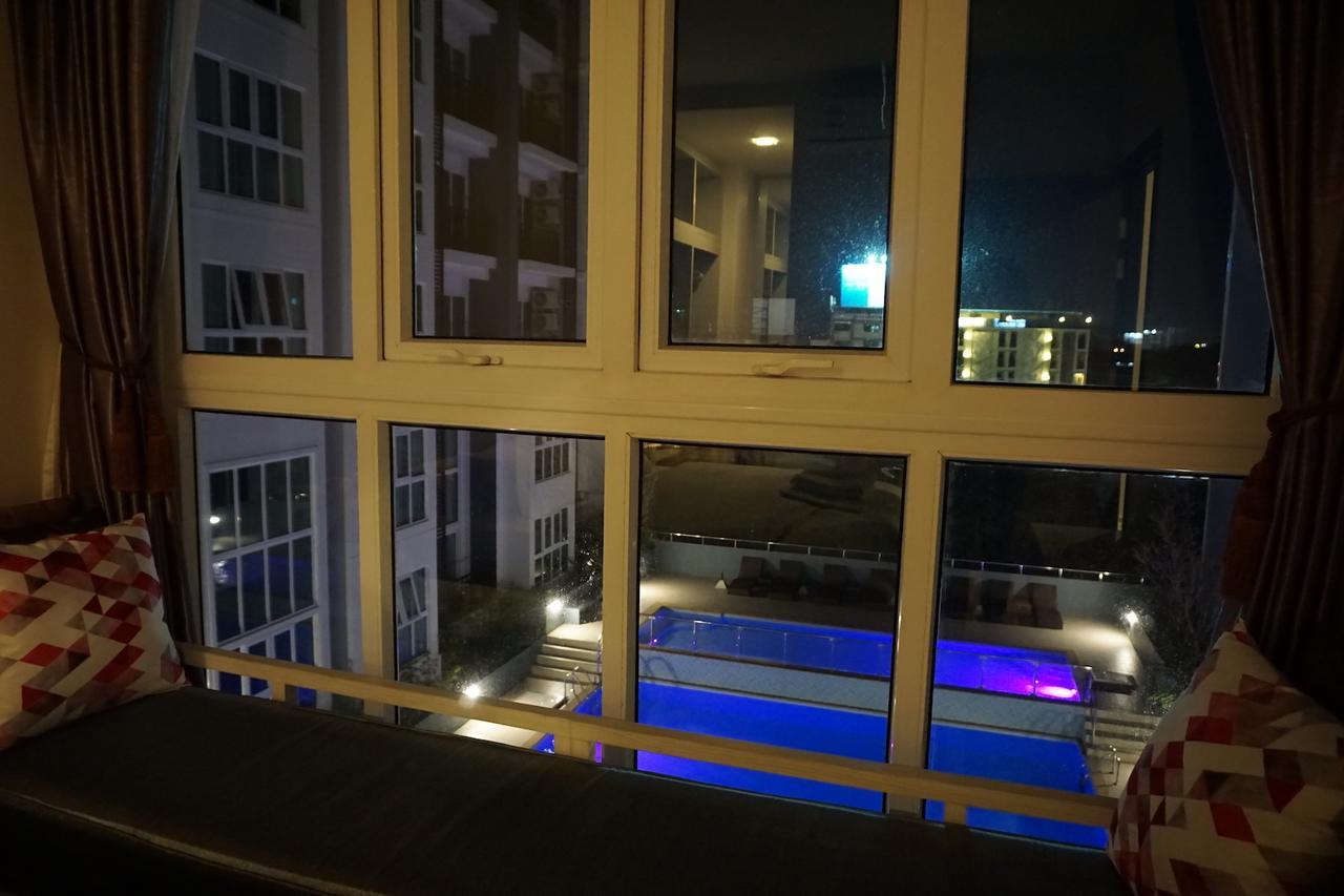 Pool View Room The Prio Chiang Mai Exterior foto